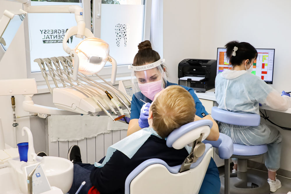 Fogászati kezelés az Egressy Dental rendelőjében